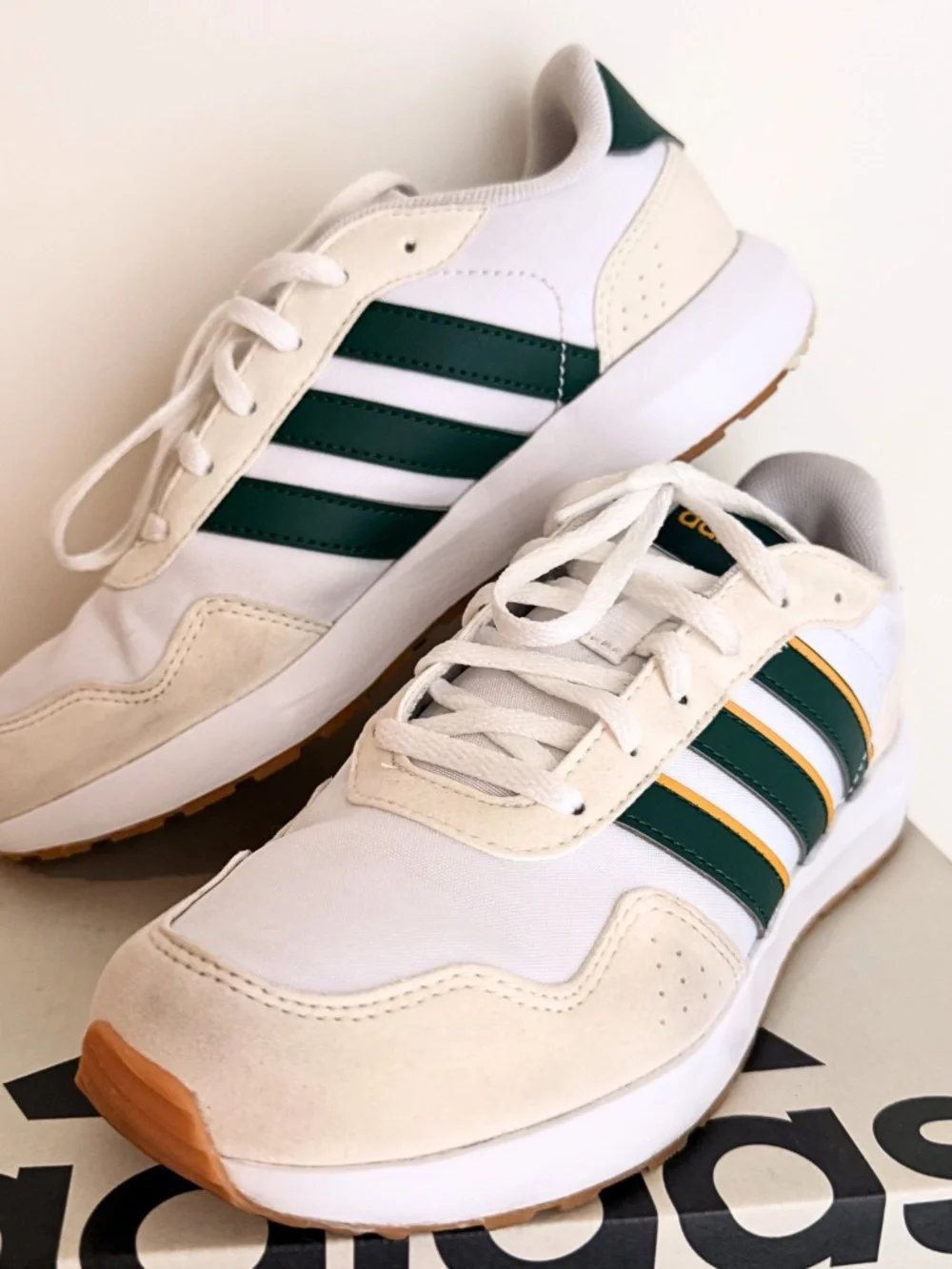 Adidas Run 60s US 4 Kids